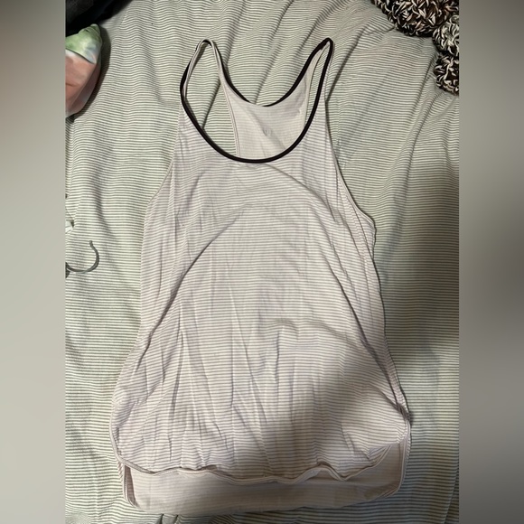 Luluemon flowy tank top - Picture 1 of 2